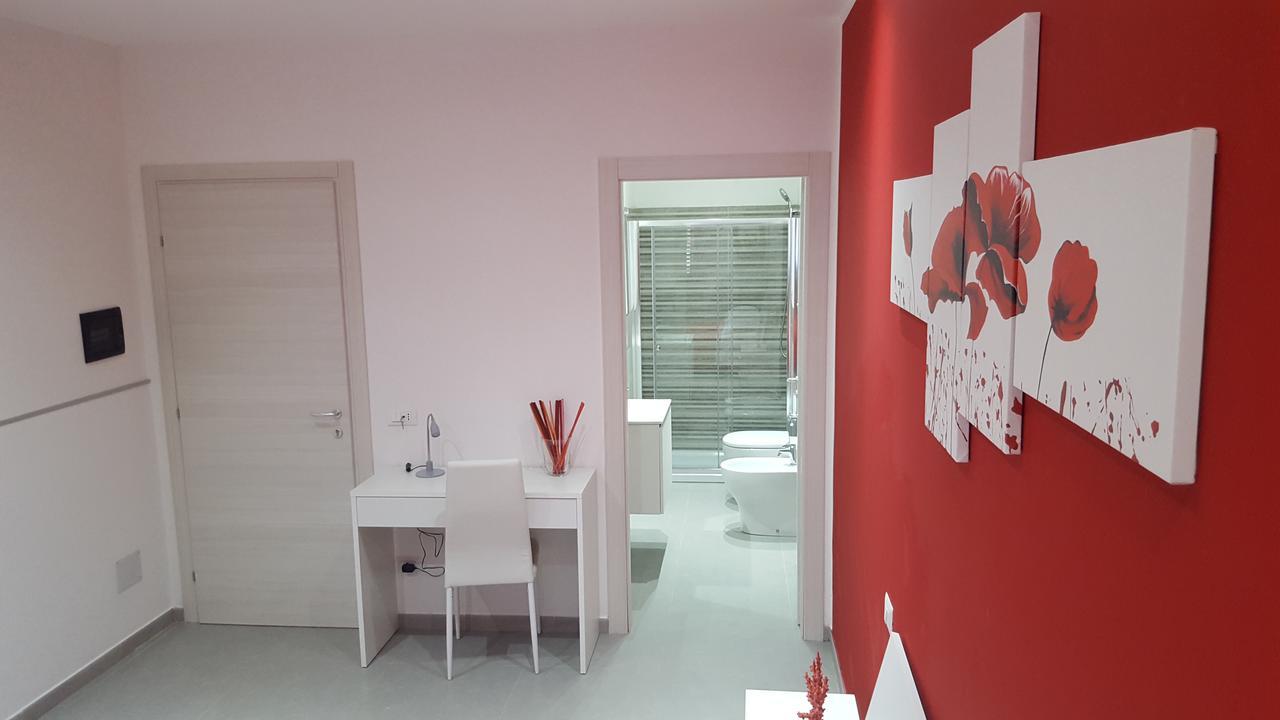L'Isola Del Sole Bed & Breakfast Castelluzzo Exterior photo