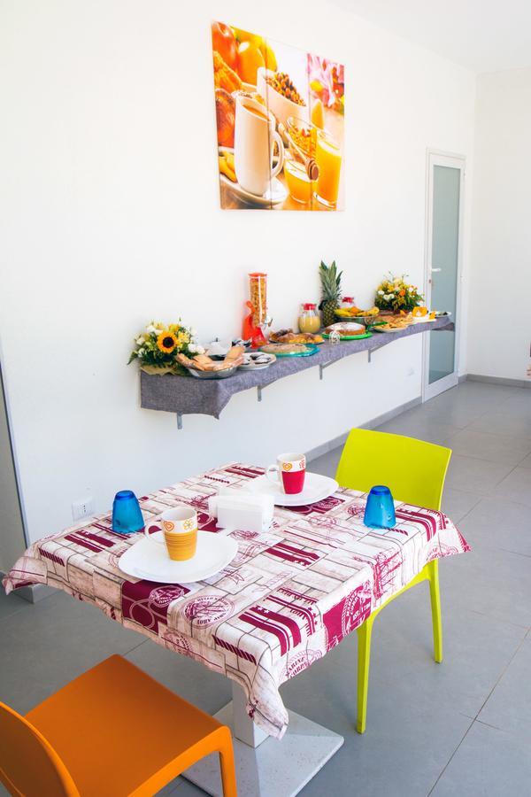 L'Isola Del Sole Bed & Breakfast Castelluzzo Exterior photo